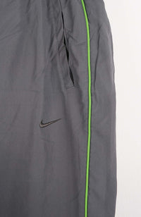 VINTAGE NIKE TRACK PANT SHORTS (M)