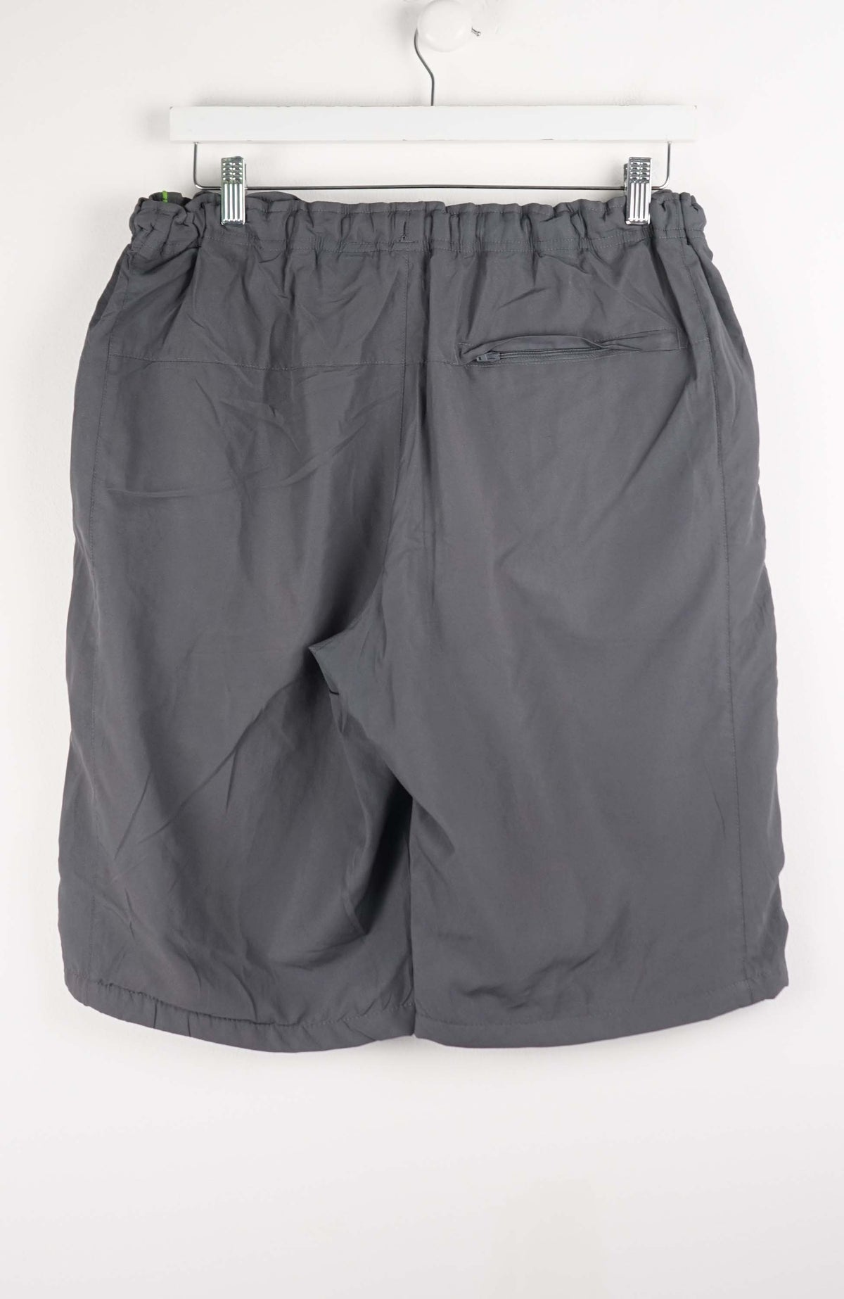 VINTAGE NIKE TRACK PANT SHORTS (M)