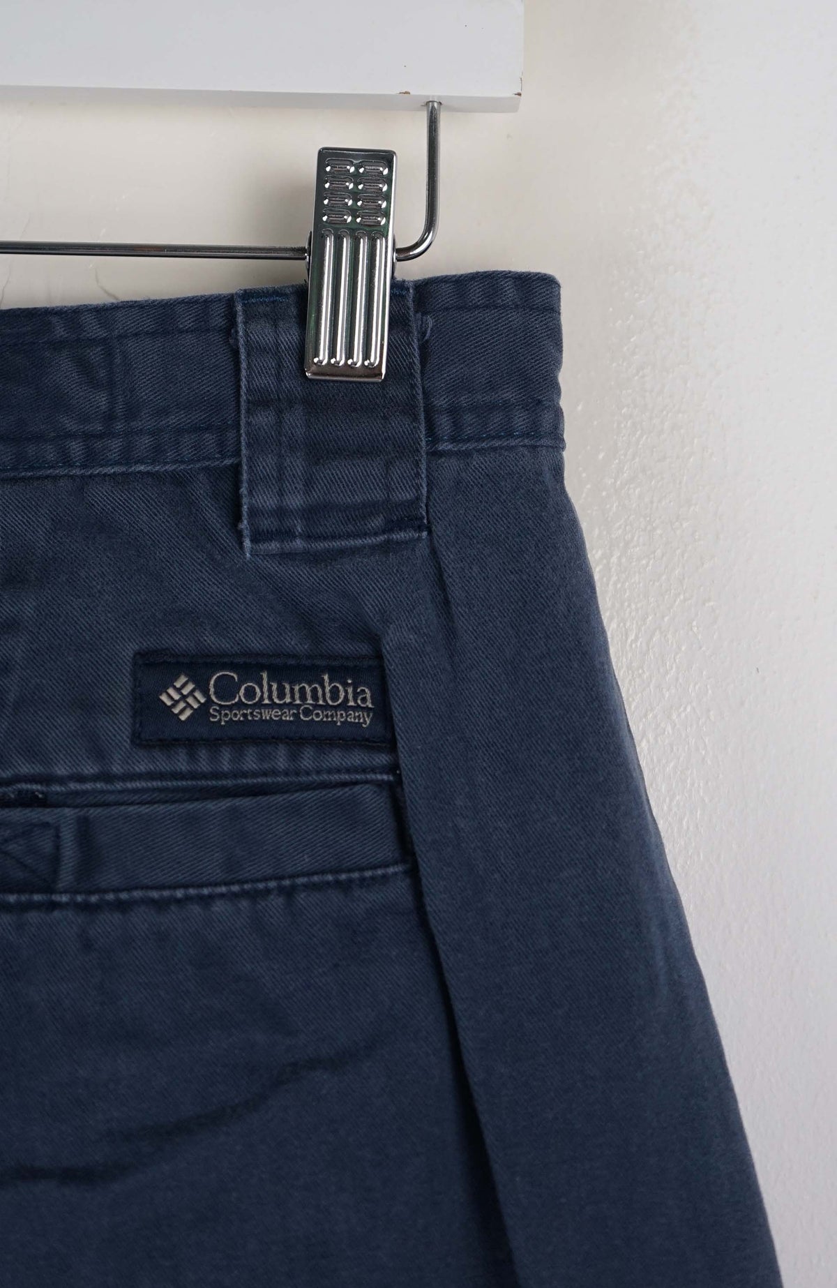 VINTAGE COLUMBIA CARGO SHORTS W31