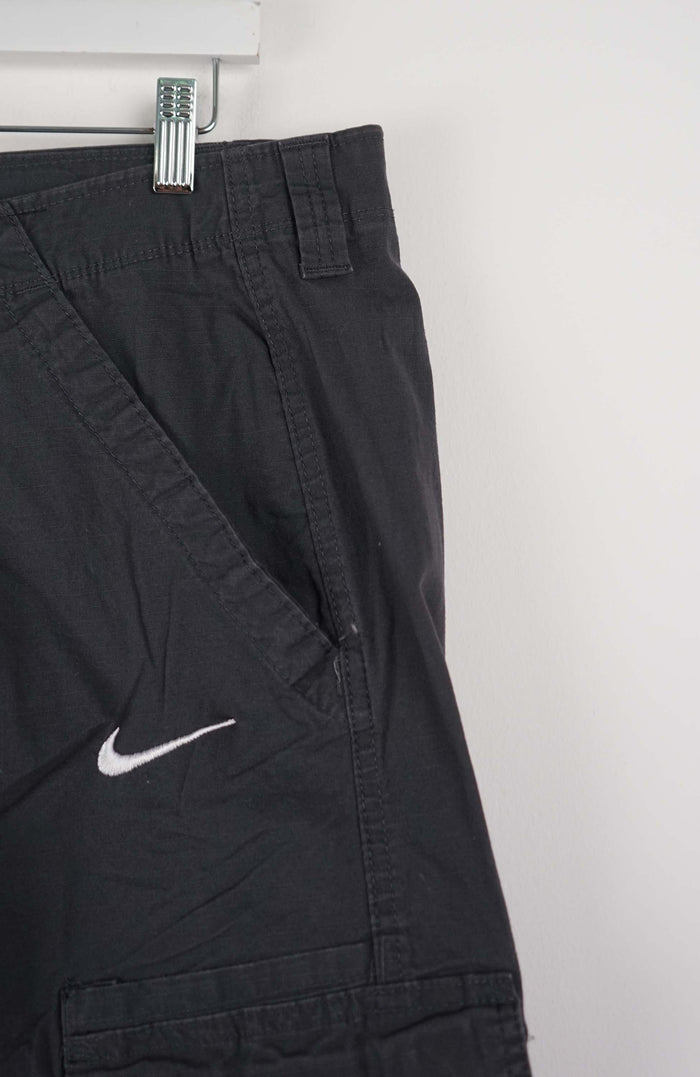 VINTAGE REWORK CARGO SHORTS W38