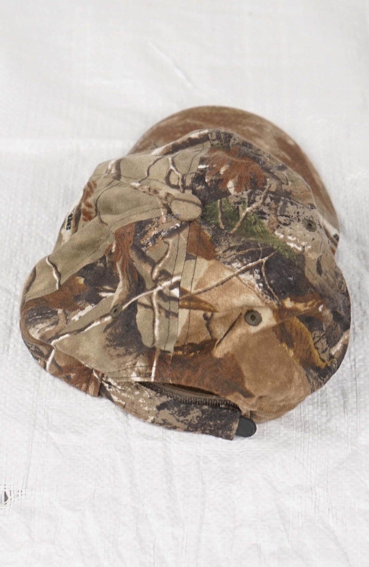 VINTAGE ROCKY REAL TREE HAT