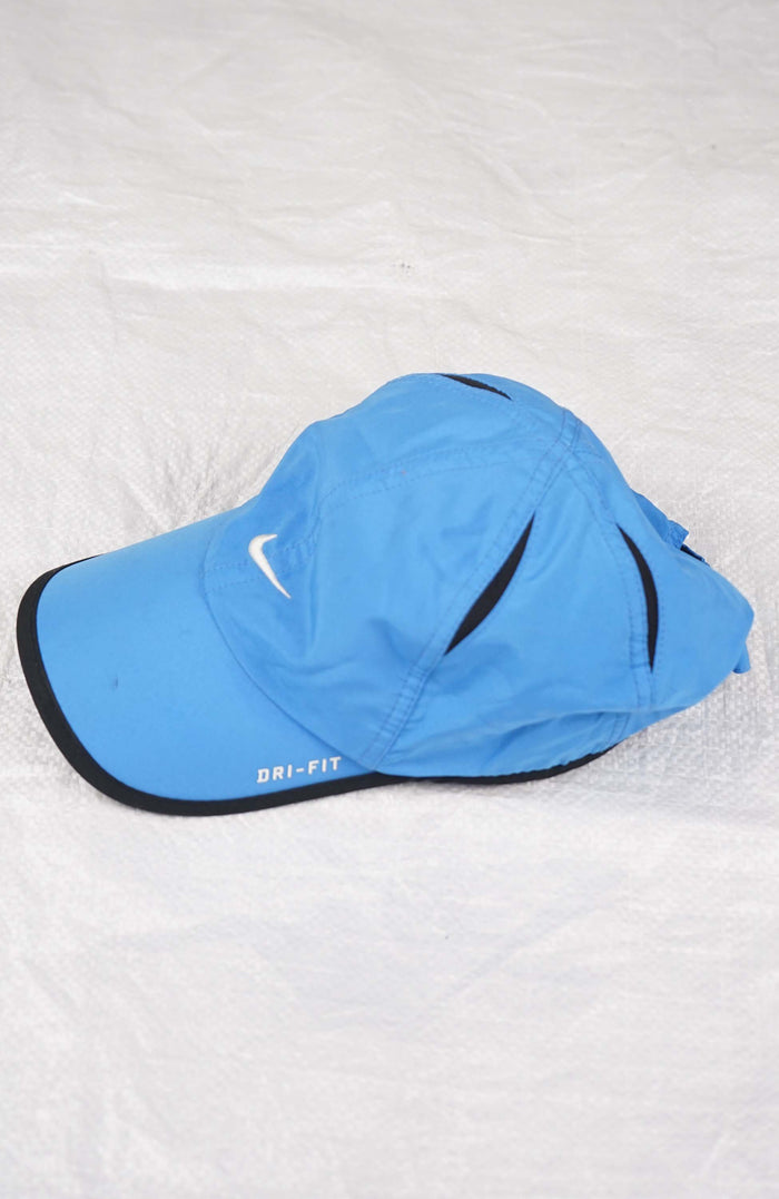 VINTAGE NIKE HAT