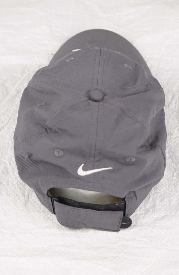 VINTAGE  NIKE HAT