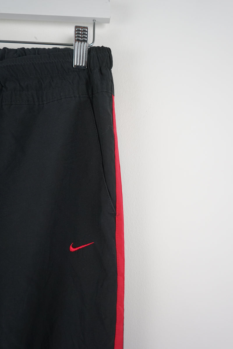 VINTAGE NIKE TRACK PANTS (M)