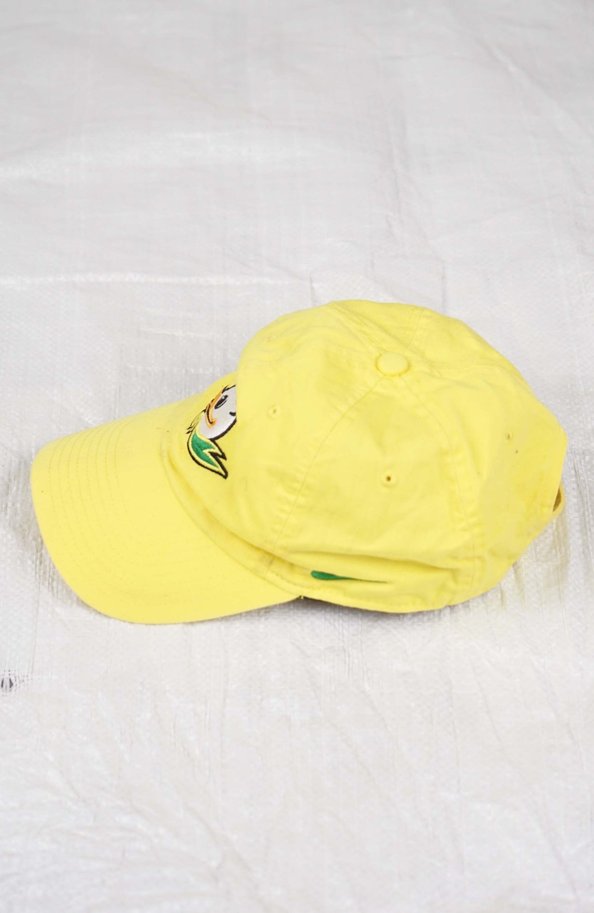VINTAGE NIKE OREGON DUCKS HAT