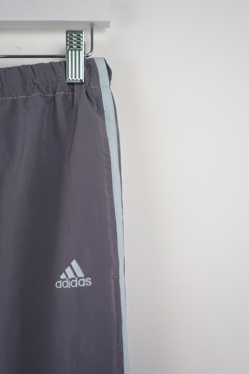 VINTAGE ADIDAS TRACK PANTS (M)