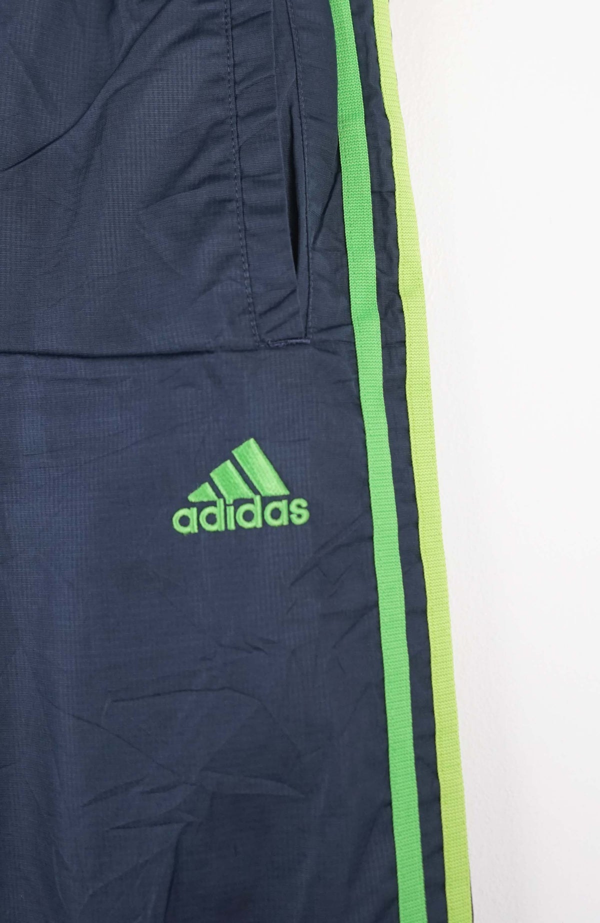 VINTAGE ADIDAS TRACK PANTS (S)