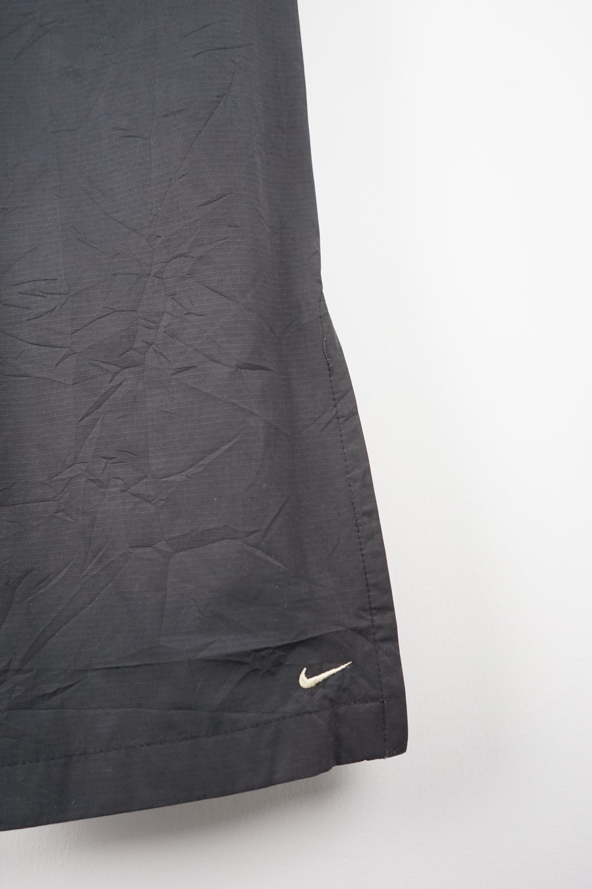 VINTAGE NIKE TRACK PANTS (M)