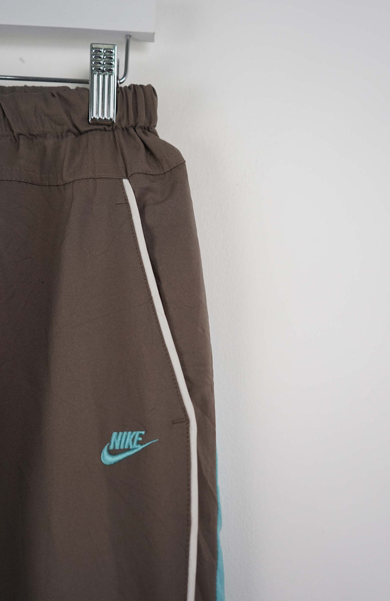 VINTAGE NIKE TRACK PANTS (M)