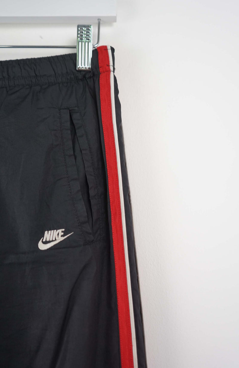 VINTAGE NIKE TRACK PANTS (M)