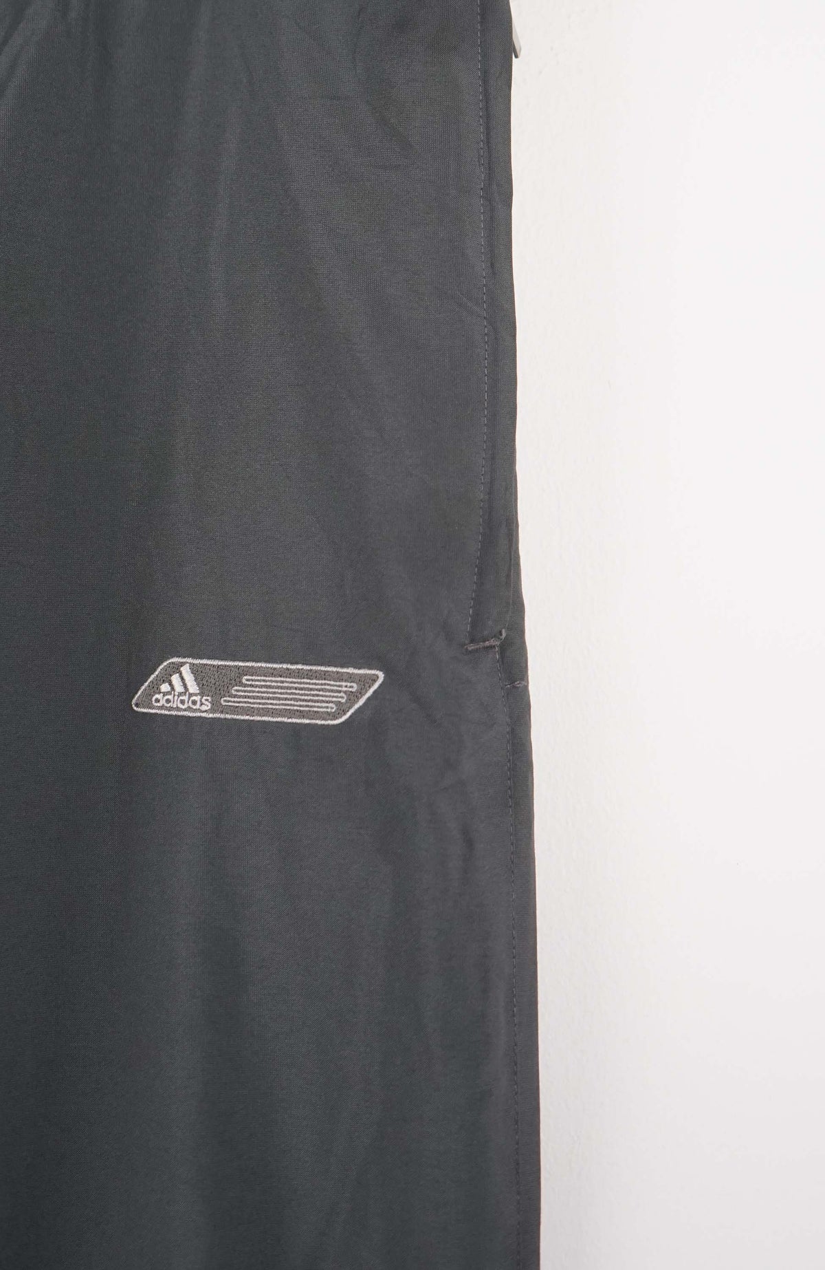 VINTAGE ADIDAS TRACK PANTS (L)