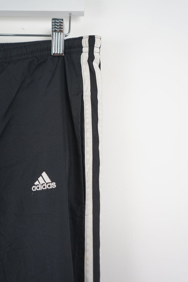 VINTAGE ADIDAS TRACK PANTS (L)
