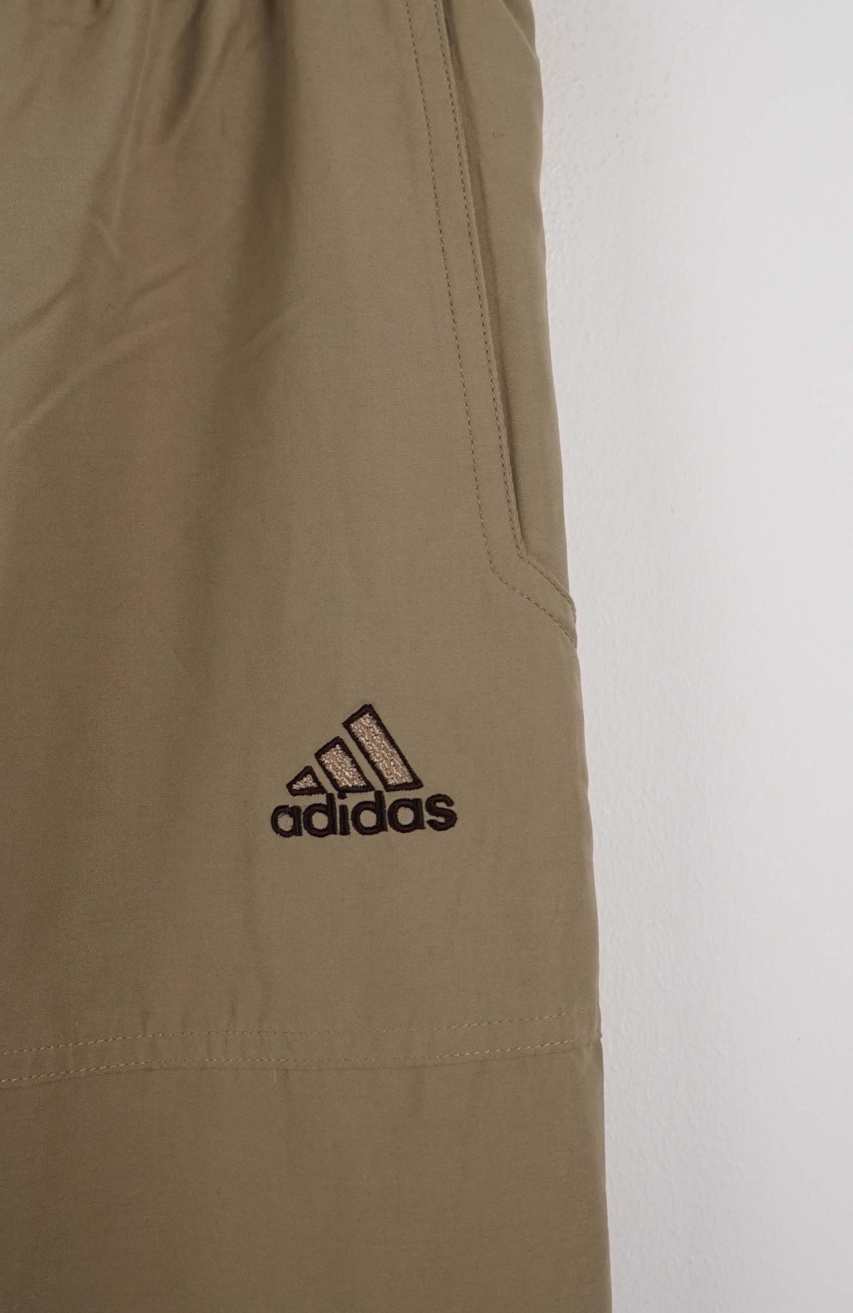VINTAGE ADIDAS TRACK PANTS (L)