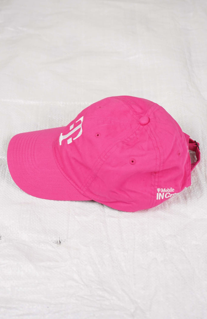 VINTAGE NIKE MOBILE IN CROWD HAT