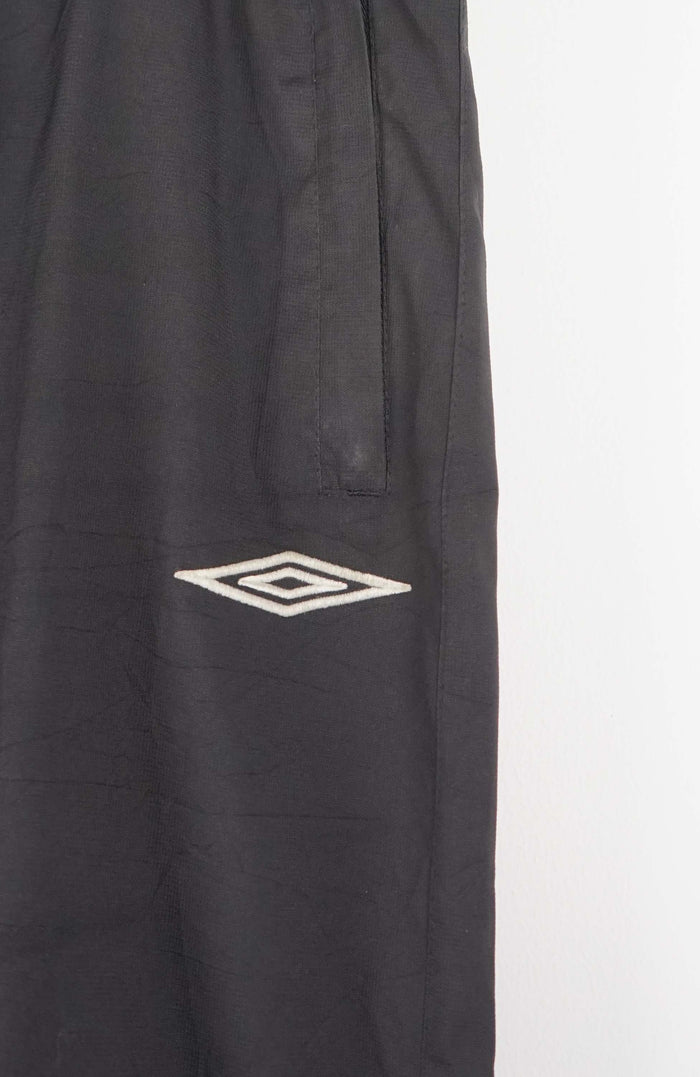 VINTAGE UMBRO TRACK PANTS (XL)