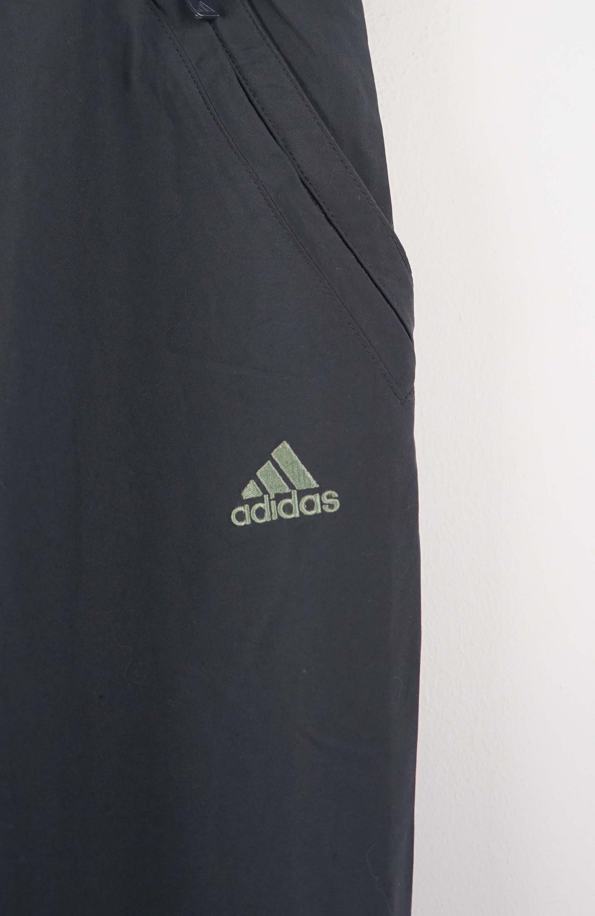 VINTAGE ADIDAS TRACK PANTS (L)