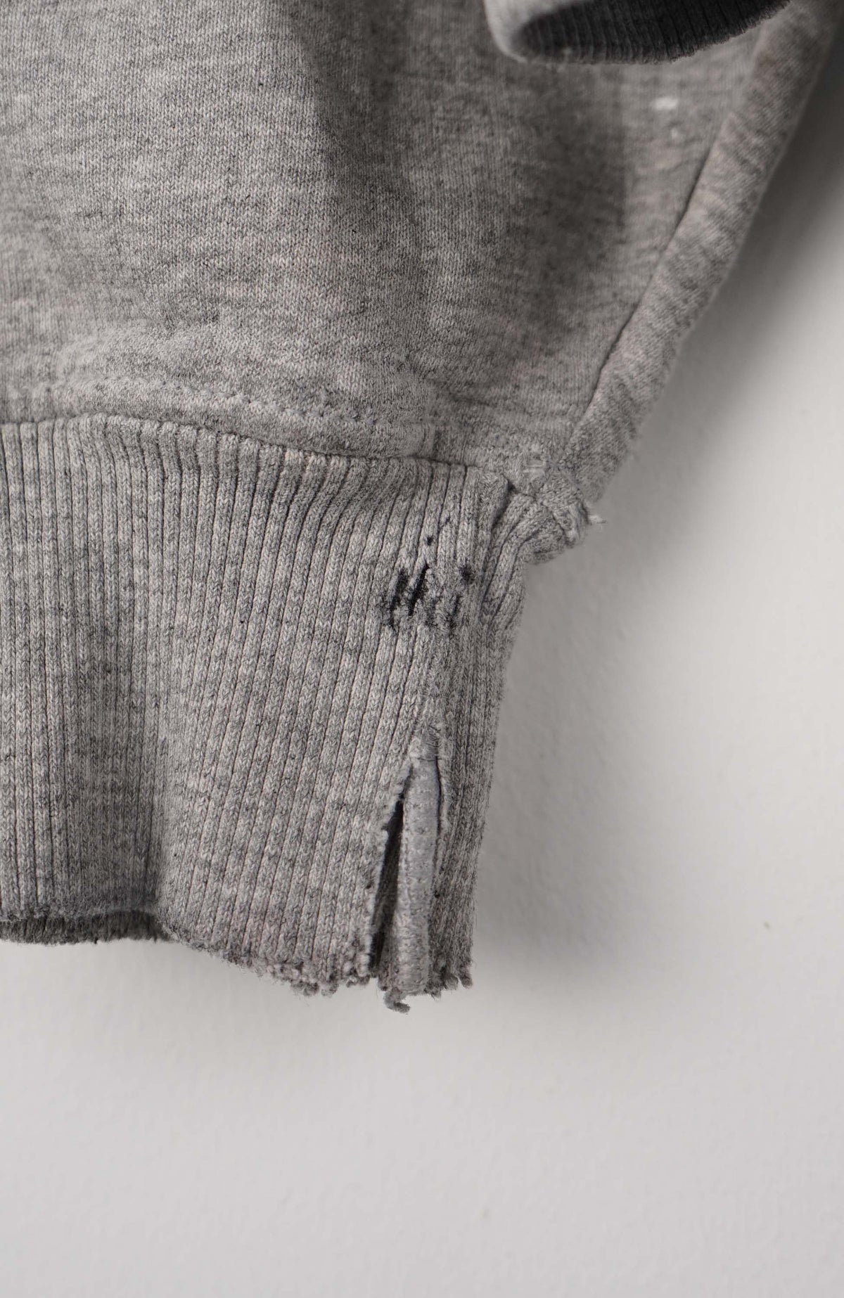 VINTAGE CHAMPION SWEATER (S)