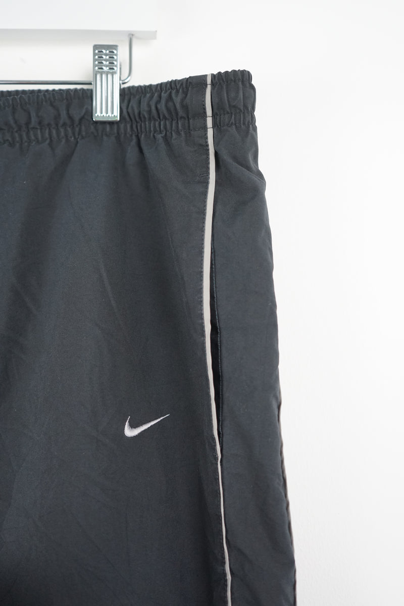 VINTAGE NIKE TRACK PANTS (XXL)