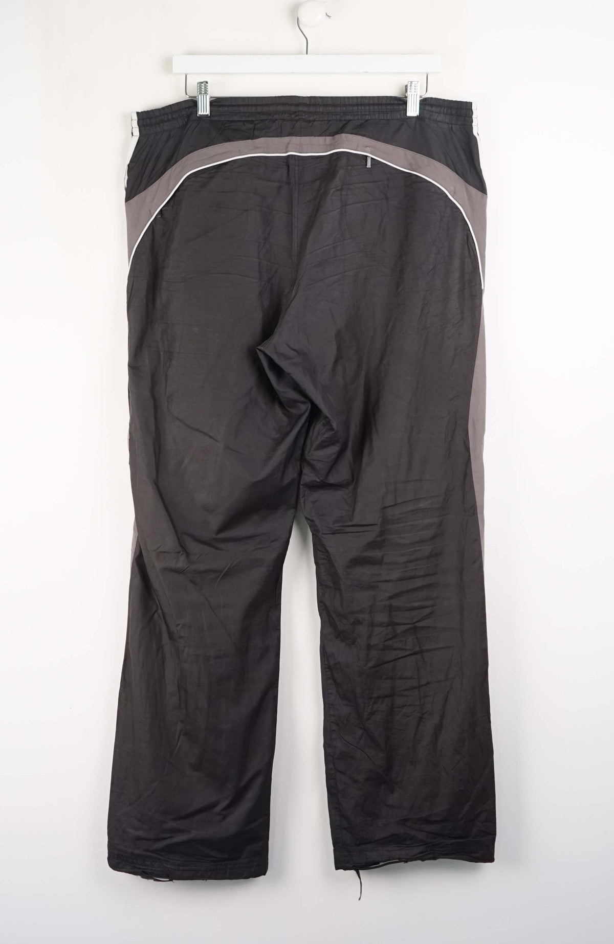 VINTAGE ADIDAS TRACK PANTS (XL)