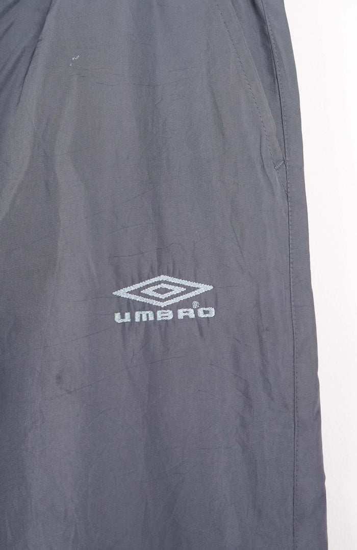 VINTAGE UMBRO TRACK PANTS (M)