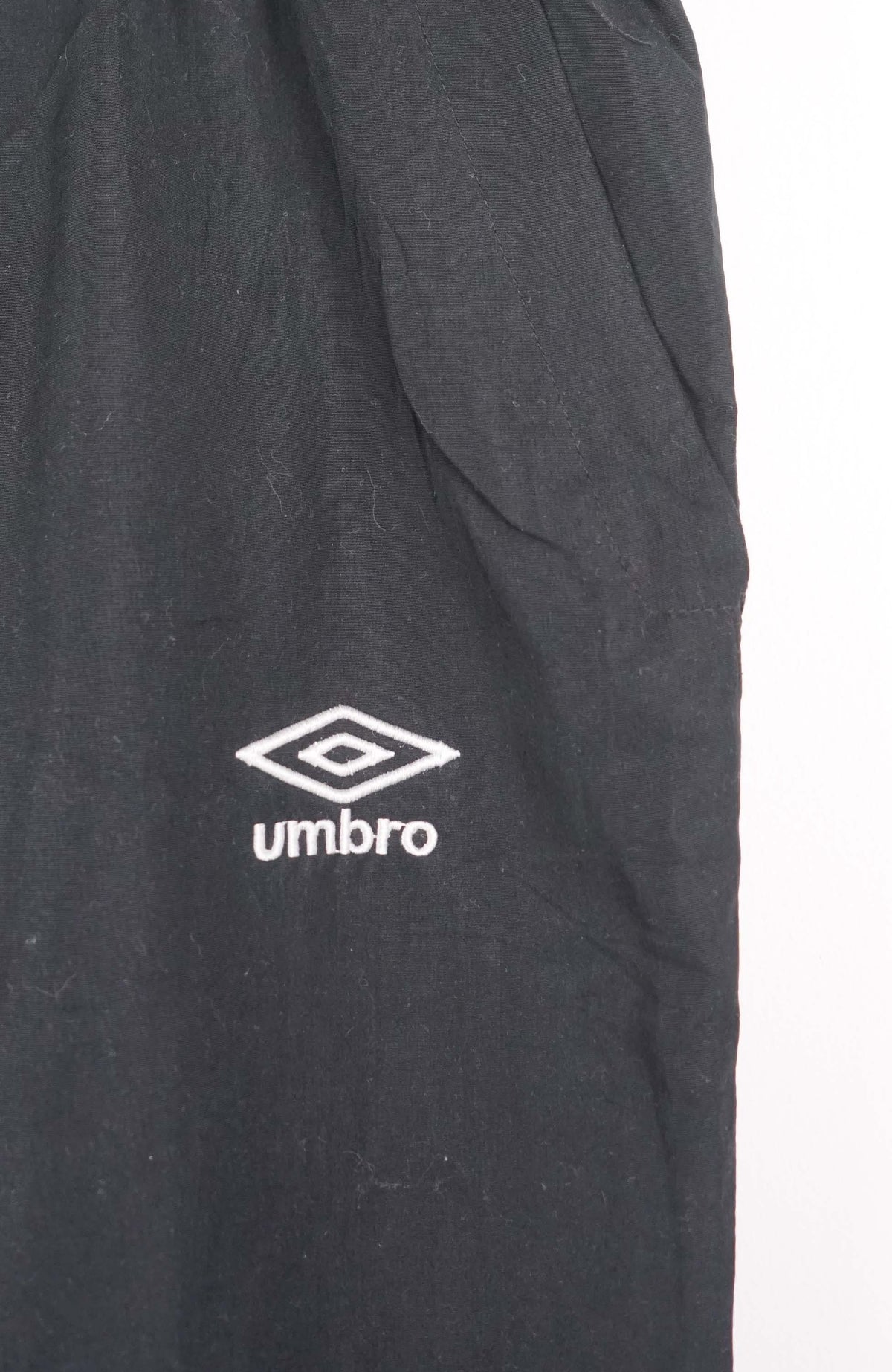 VINTAGE UMBRO TRACK PANTS (XL)