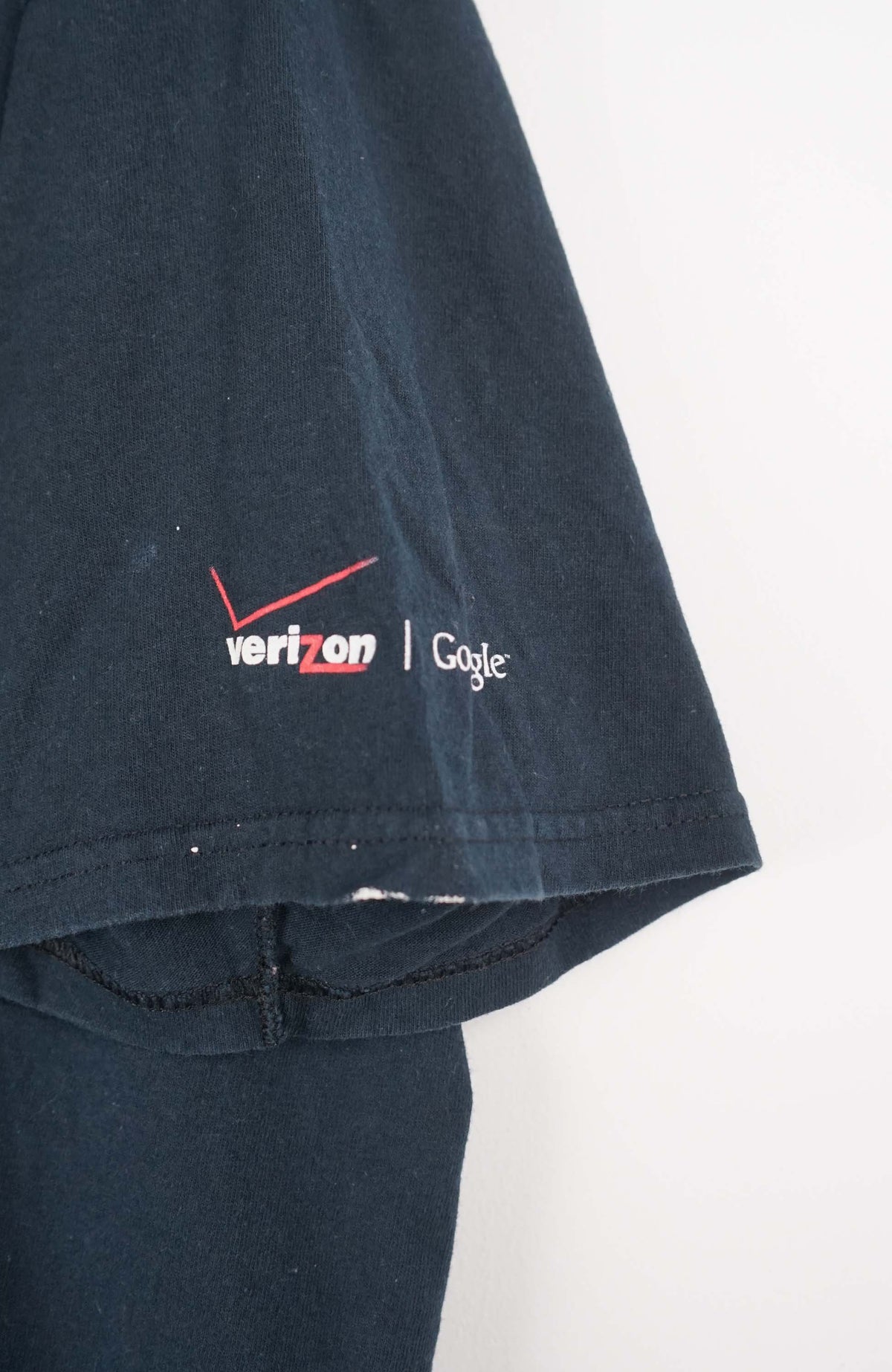 VINTAGE MOTOROLA DROID PRO T-SHIRT (XL)