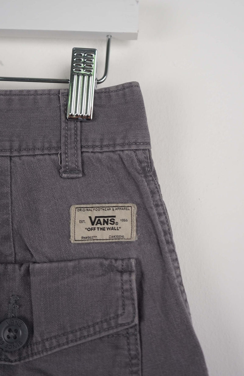 VINTAGE VANS CARGO SHORTS W30