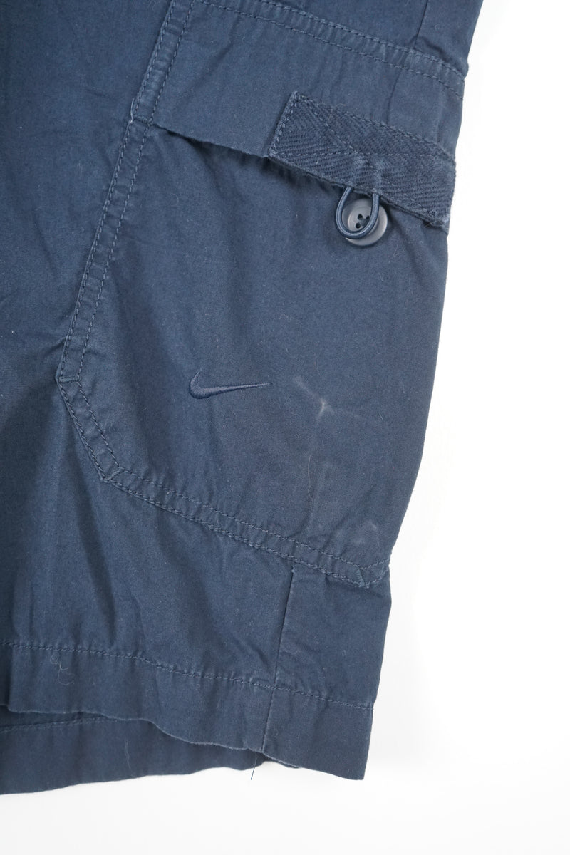 VINTAGE NIKE CARGO SHORTS W44