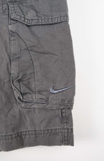 VINTAGE NIKE CARGO SHORTS W34