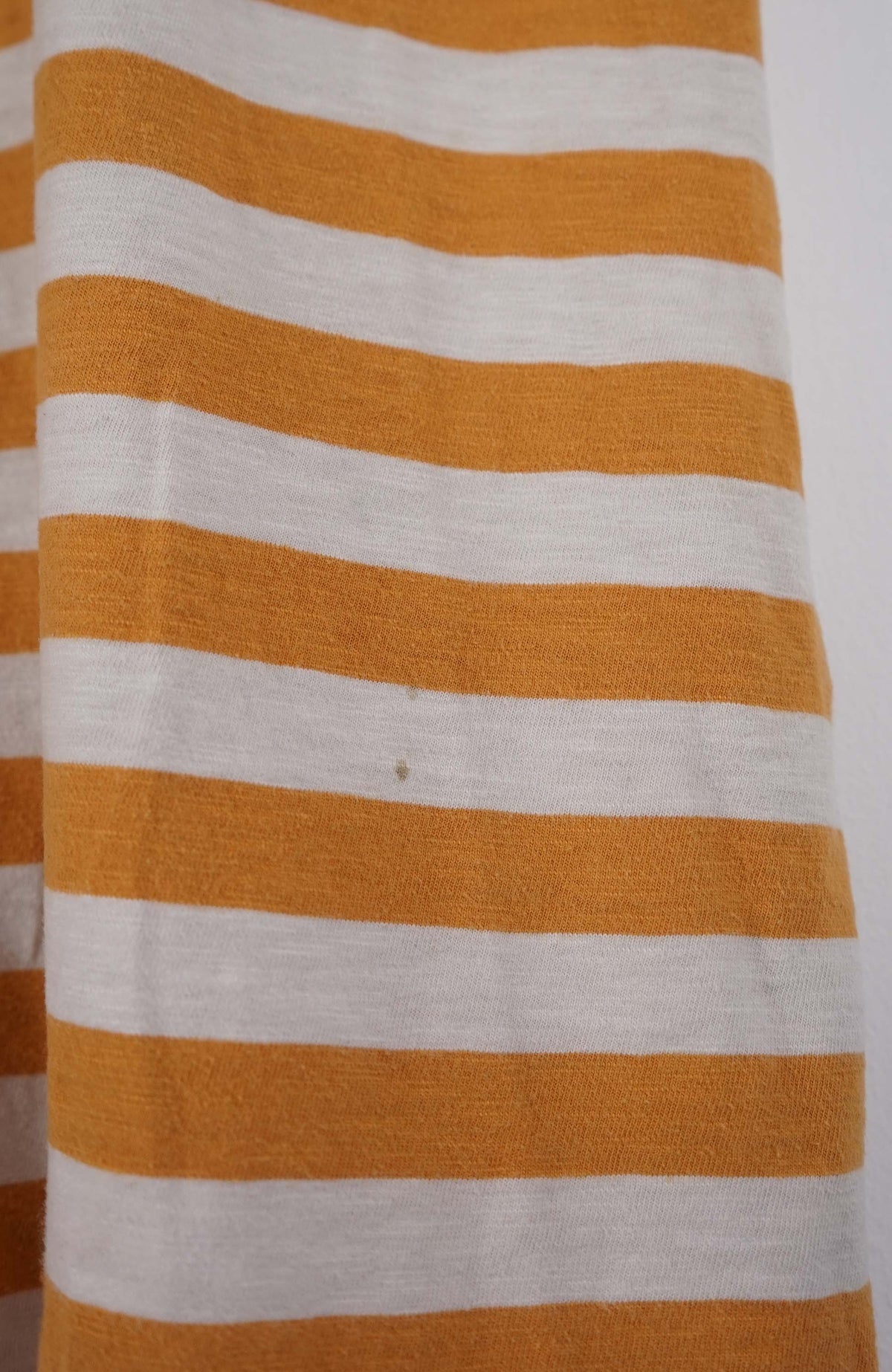 VINTAGE GUESS T-SHIRT (XL)