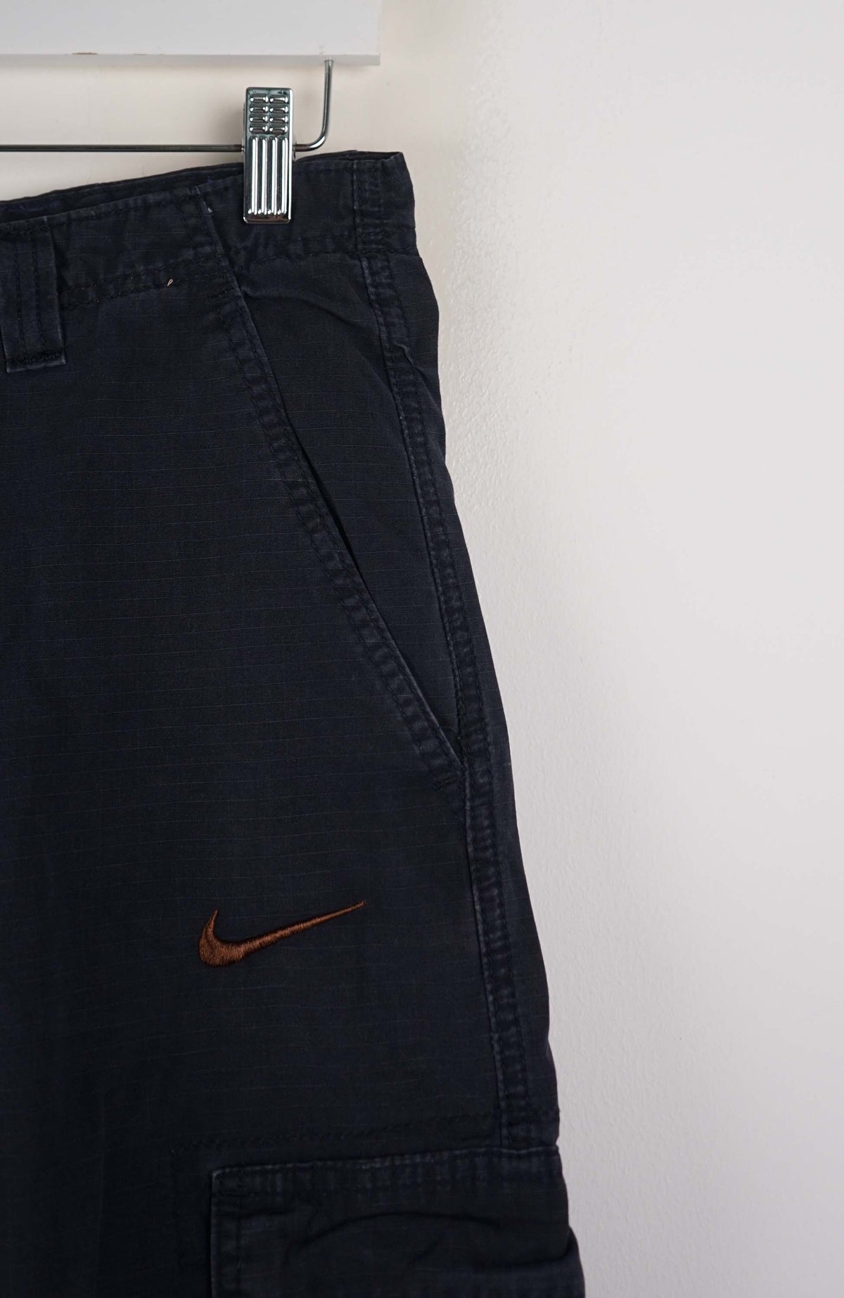 VINTAGE REWORK CARGO SHORTS W30