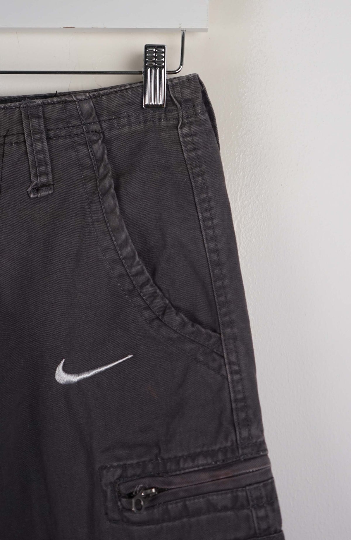VINTAGE REWORK CARGO SHORTS W29