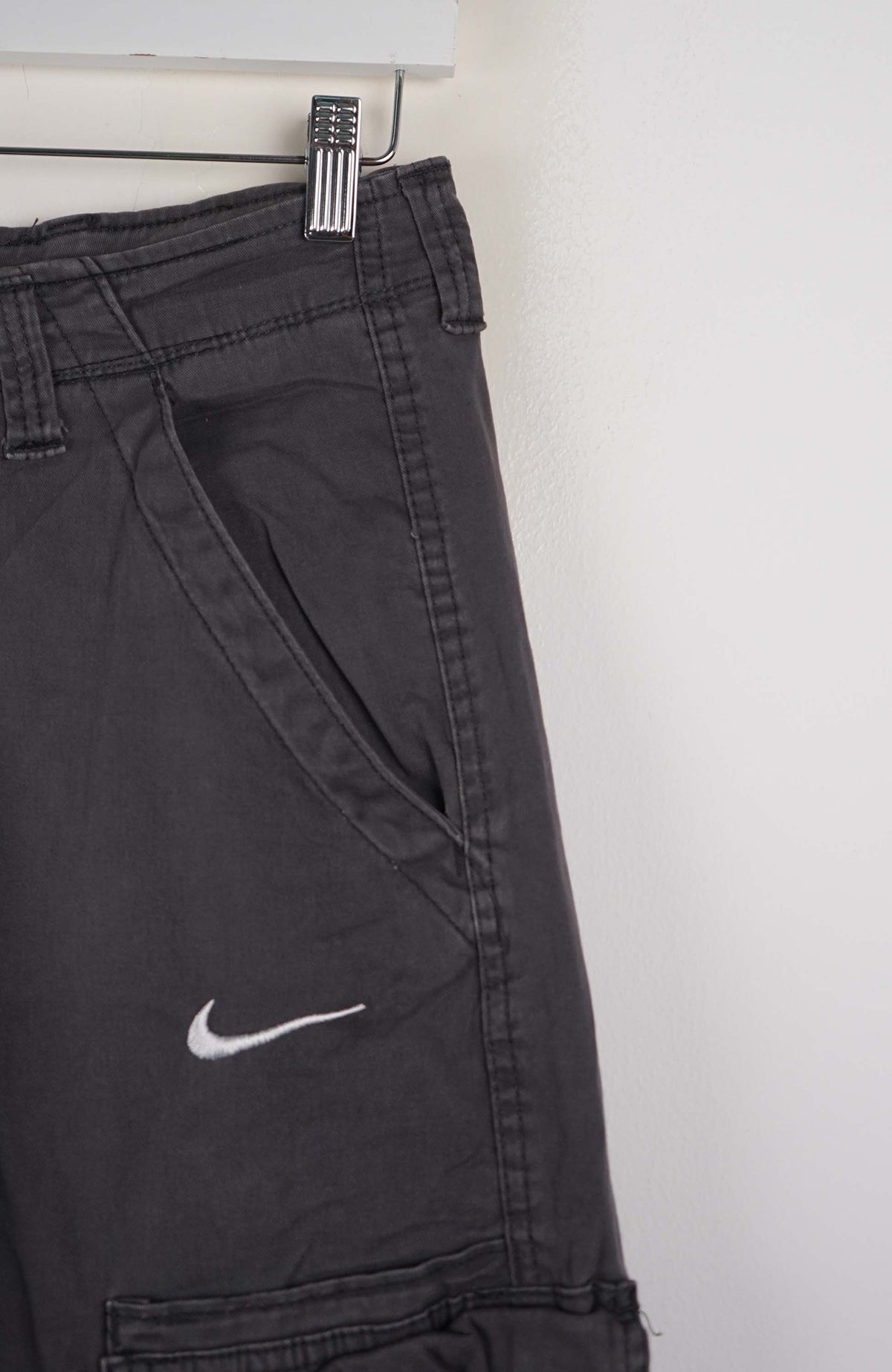 VINTAGE REWORK CARGO SHORTS W29