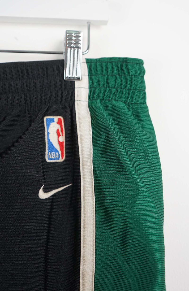 VINTAGE NIKE SHORTS W40