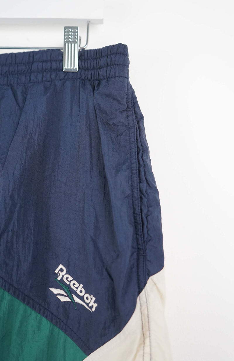 VINTAGE REEBOK SHORTS W36