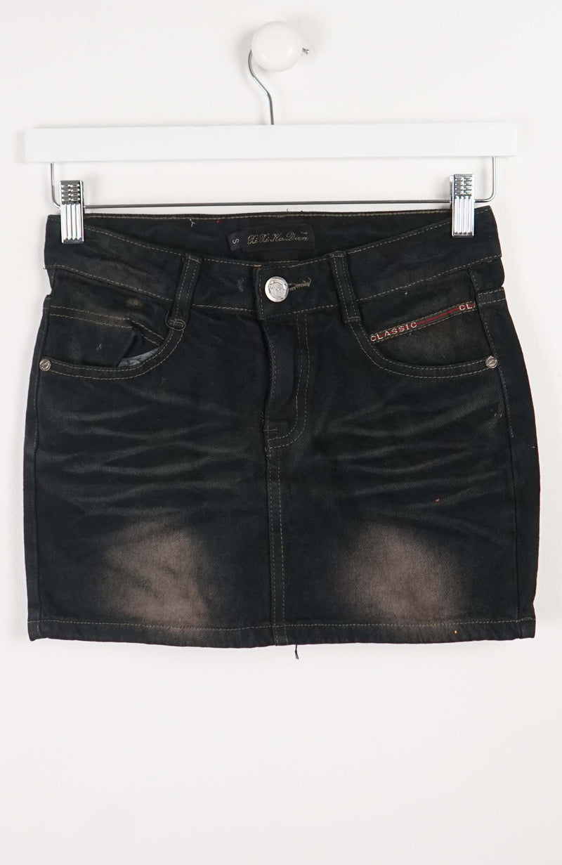 VINTAGE Y2K DENIM SKIRT (SIZE 8) 