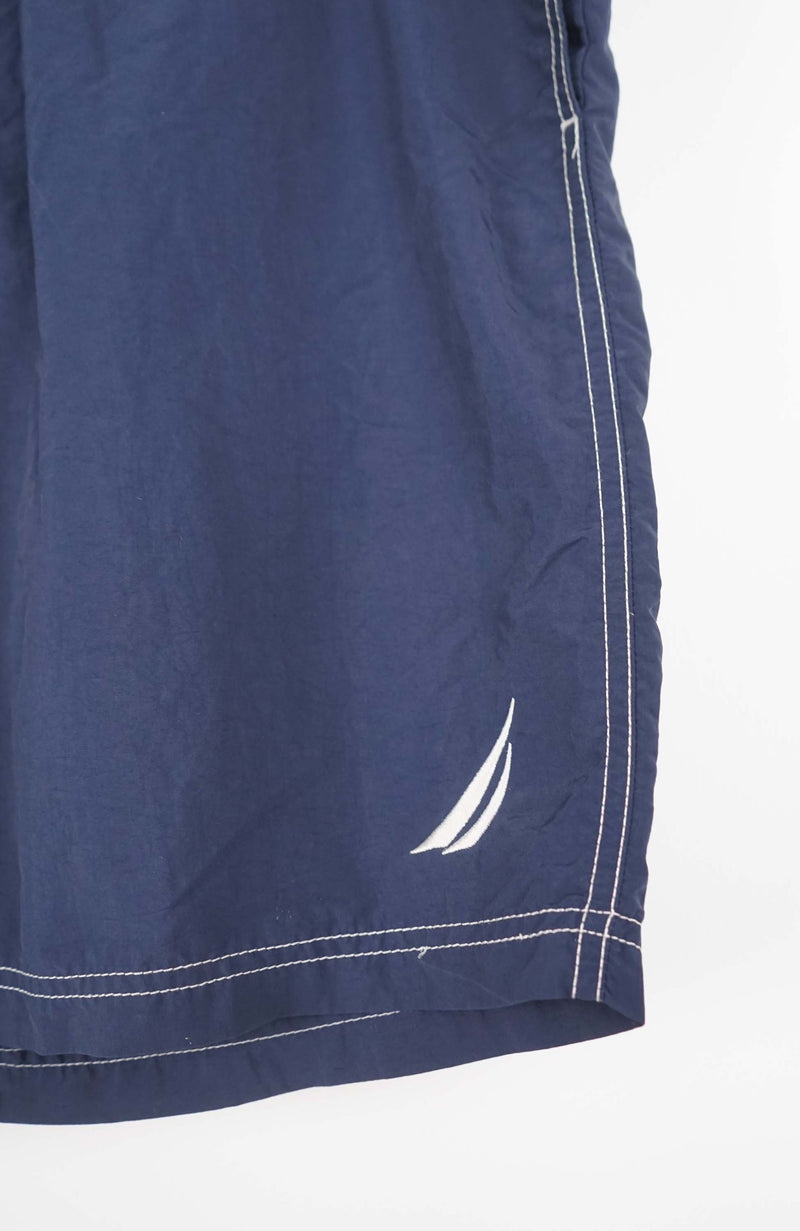 VINTAGE NAUTICA SHORTS W32