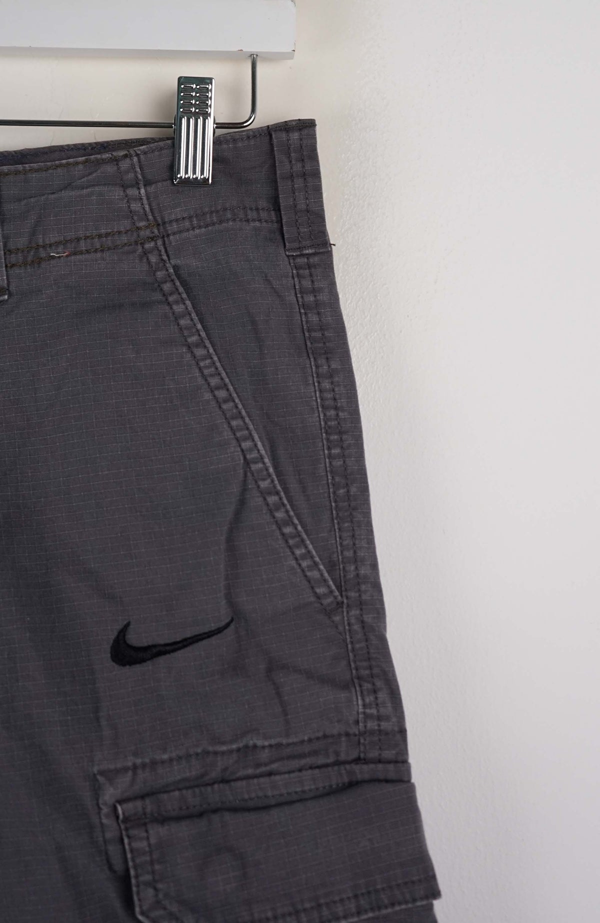 VINTAGE REWORK CARGO SHORTS W29