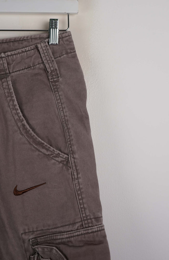 VINTAGE REWORK CARGO SHORTS W26