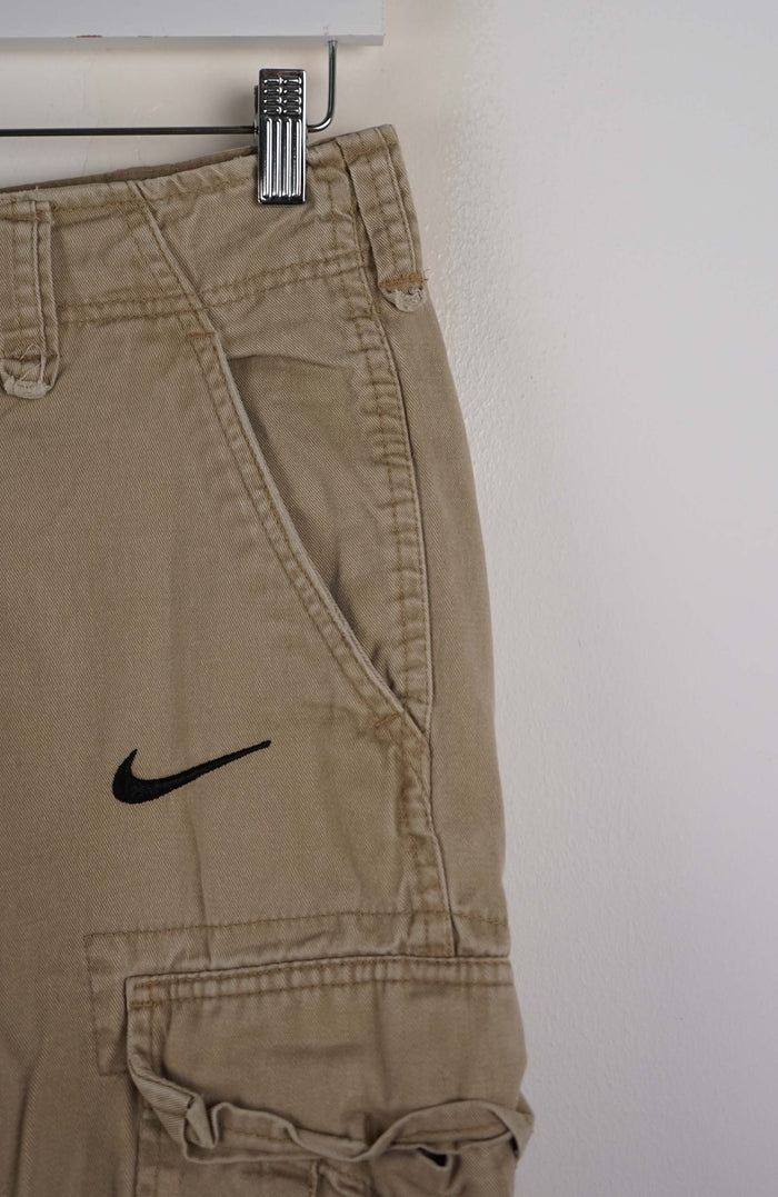 VINTAGE REWORK CARGO SHORTS W28