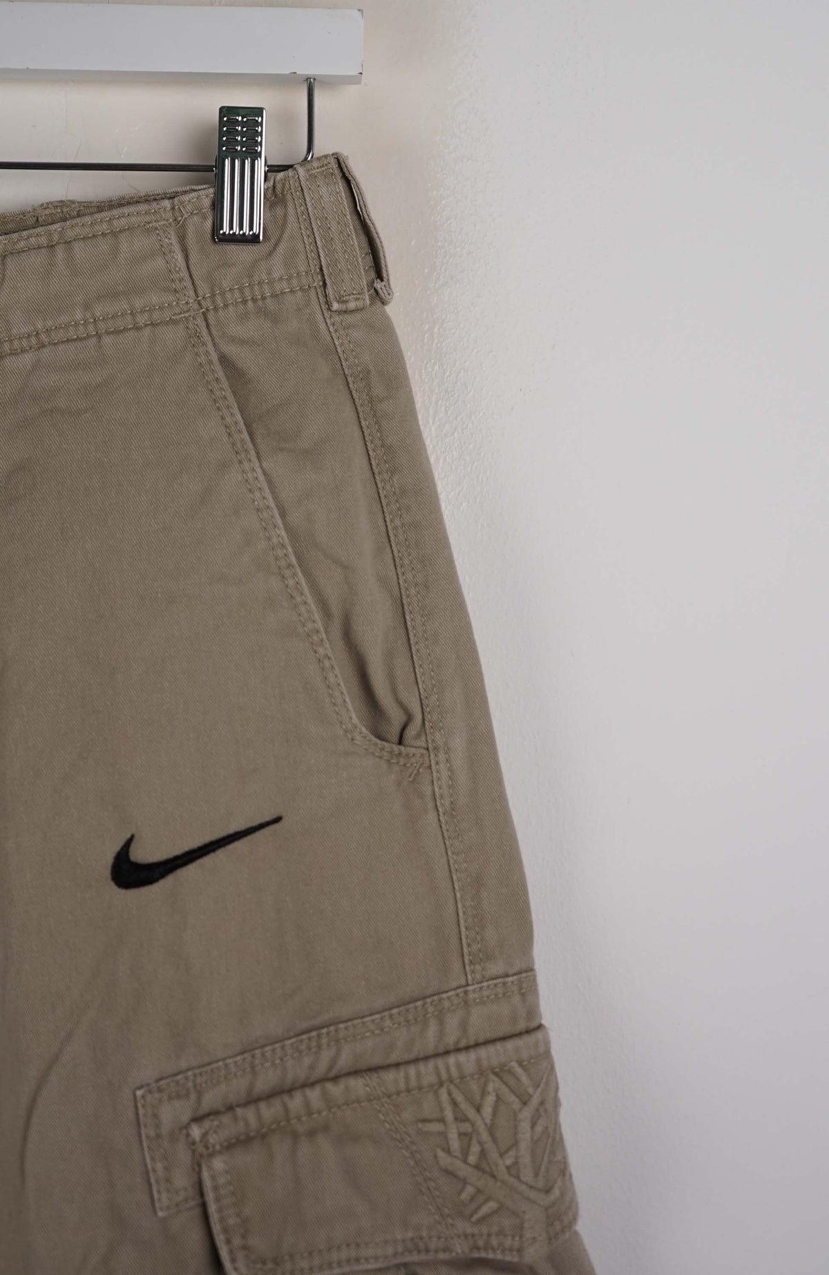 VINTAGE REWORK CARGO SHORTS W28