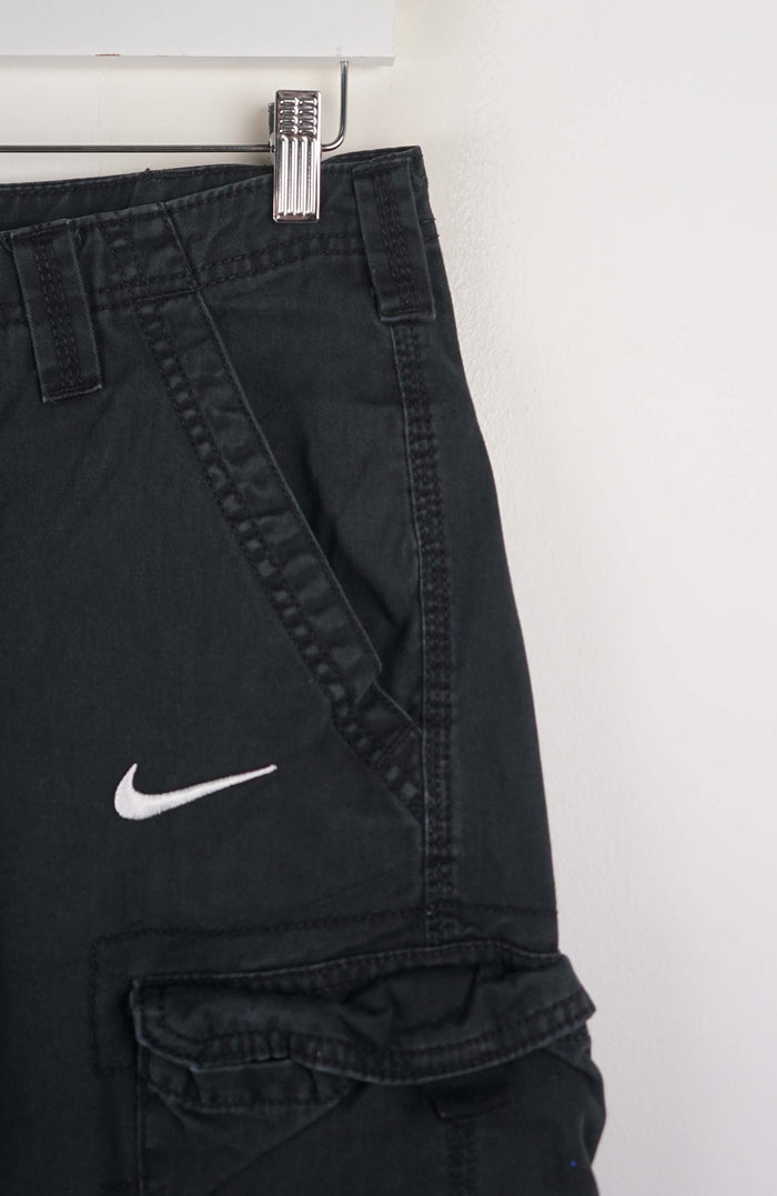 VINTAGE REWORK CARGO SHORTS W30