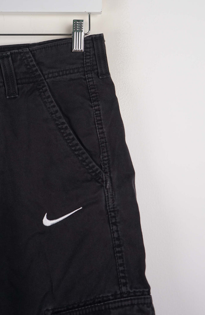 VINTAGE REWORK CARGO SHORTS W30