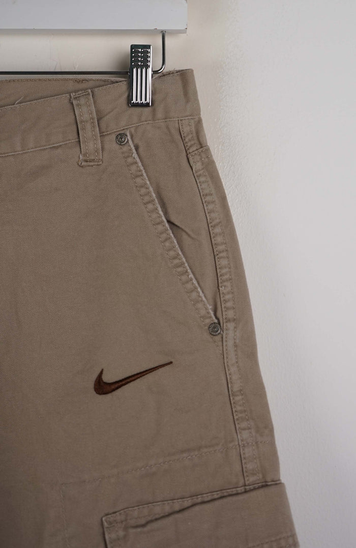 VINTAGE REWORK CARGO SHORTS W30