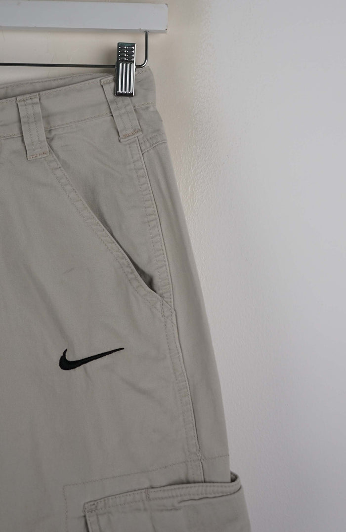 VINTAGE REWORK CARGO SHORTS W26