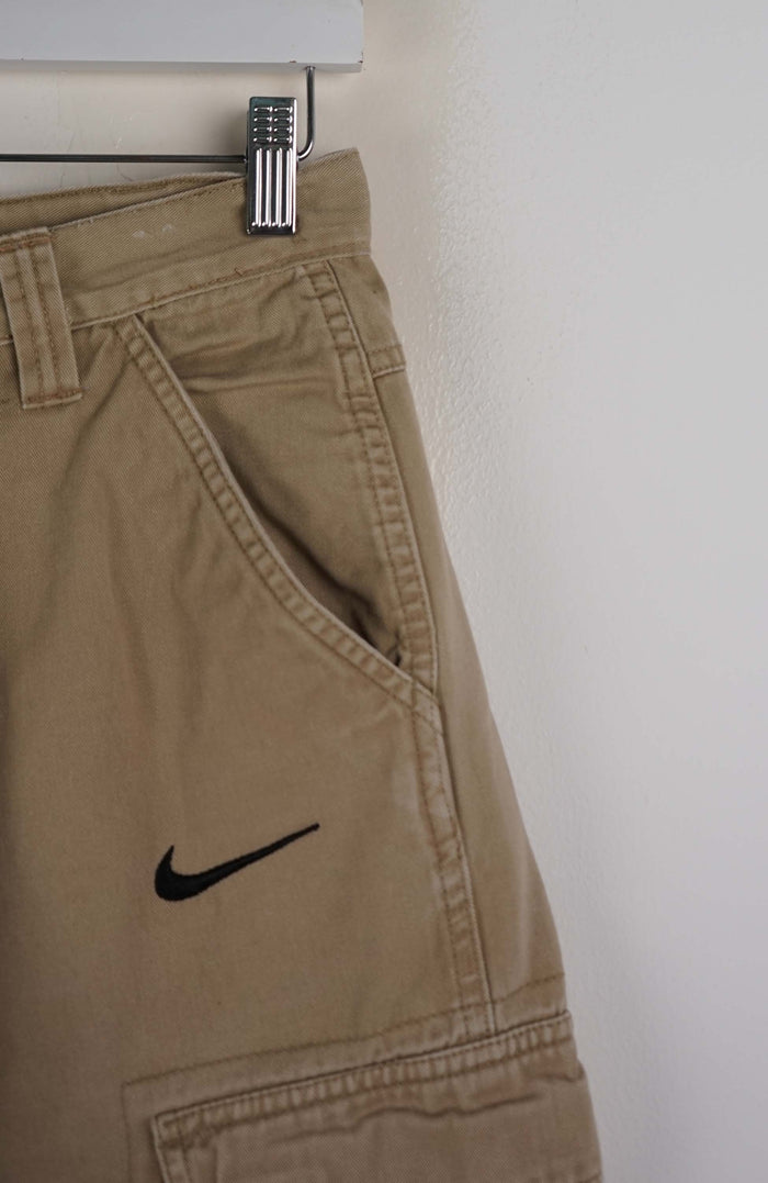 VINTAGE REWORK CARGO SHORTS W26