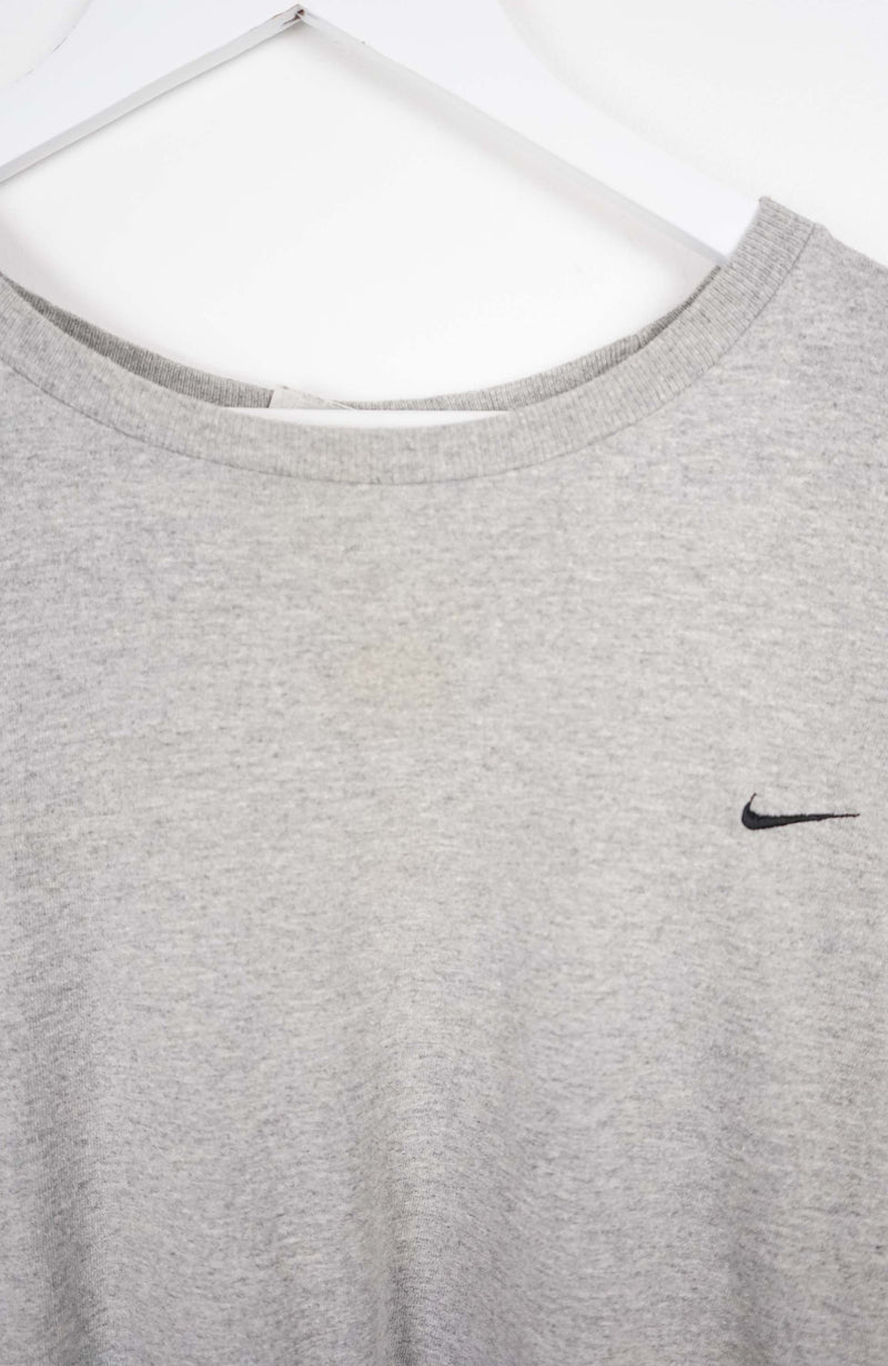 VINTAGE NIKE T-SHIRT (XL)