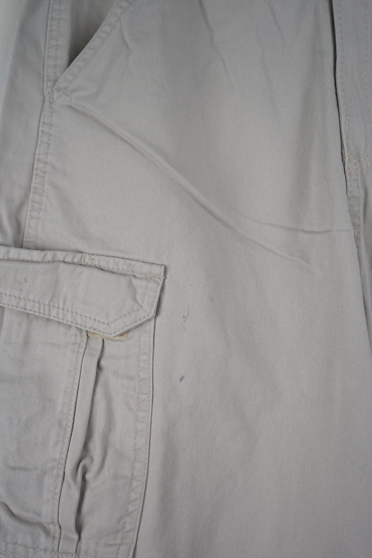 VINTAGE REWORK CARGO SHORTS W28