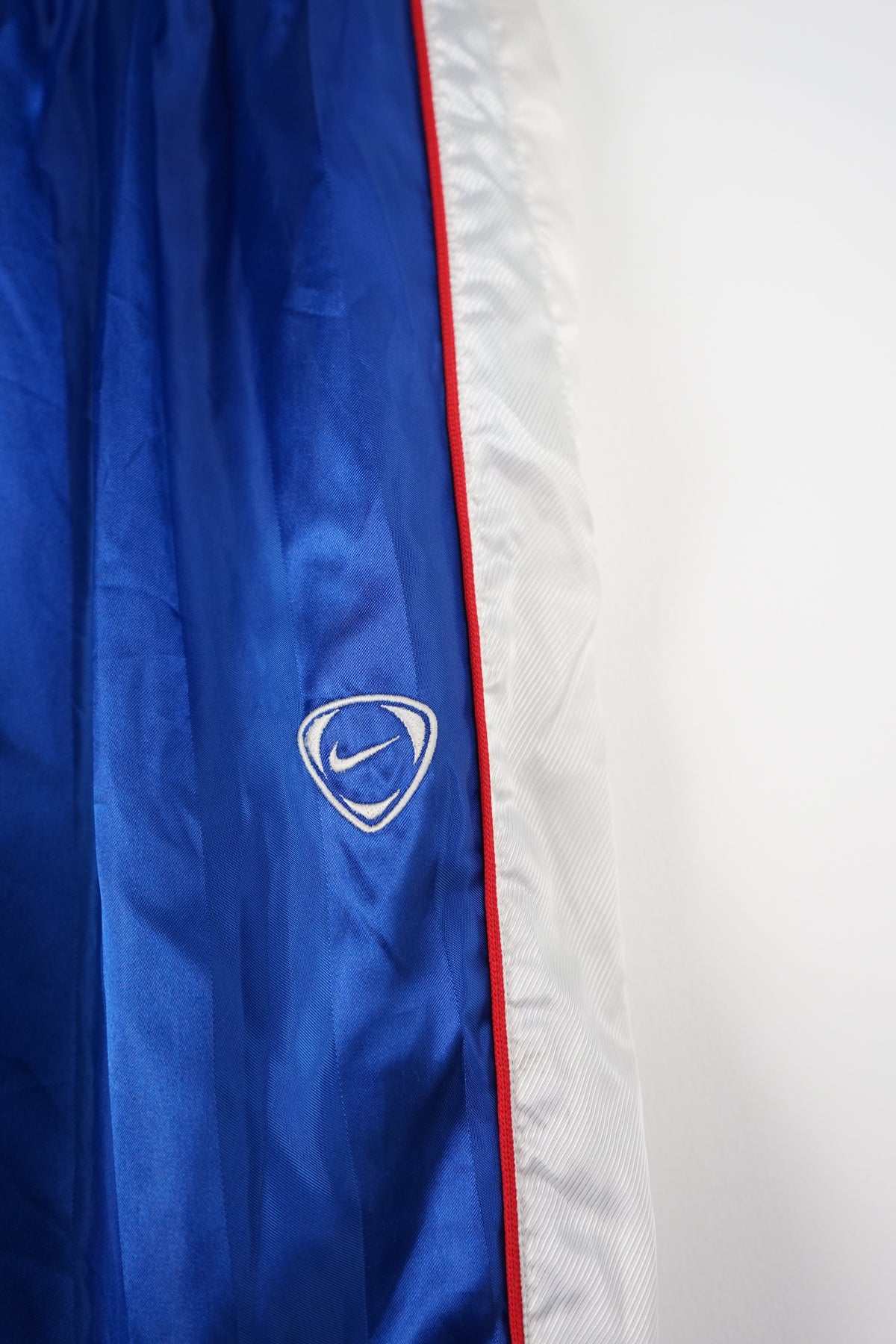 VINTAGE NIKE TRACK PANTS (M)