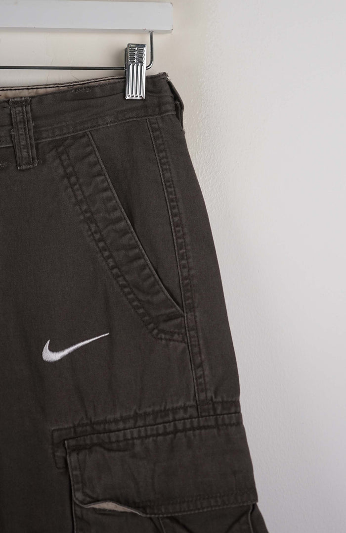 VINTAGE REWORK CARGO SHORTS W28